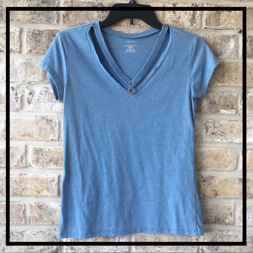 🆕 BLUE TSHIRT TEE DISTRESSED & EMBELLISHED VNECK
